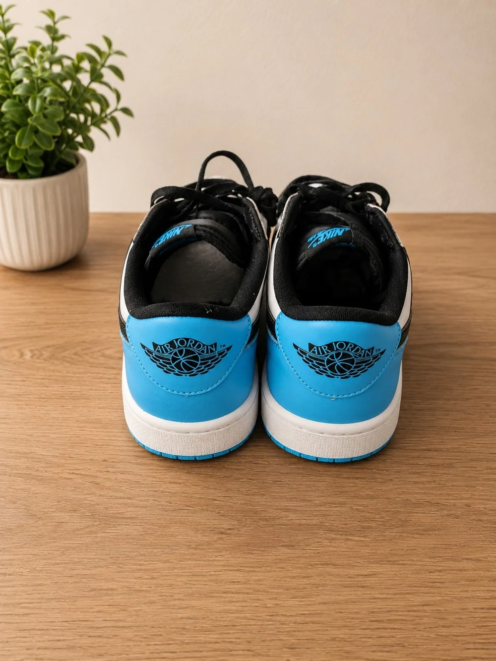 Nike Air Black White Blue Low-Top Sneakers